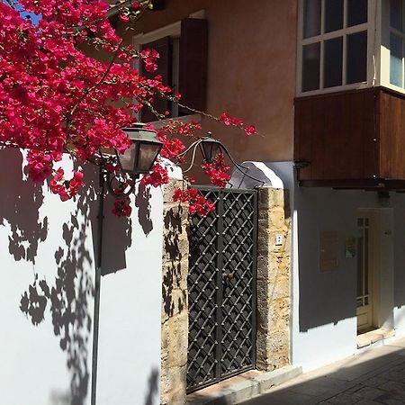 Lefkada Town Traditional House / Cozy Yard Exterior photo